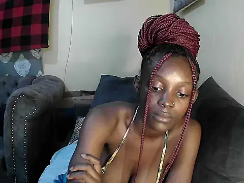 Snapshot of petite_clara24 chatting on February 25, 2025, 9:46 pm petite clara24 online show from February 25, 2025, 9:46 pm