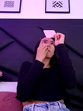 Snapshot of Julie_Bennet chatting on October 18, 2025, 3:09 am Julie Bennet online show from October 18, 2025, 3:09 am