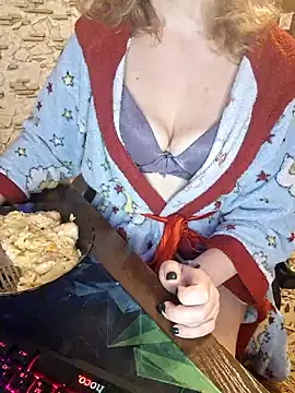  Kitti  online show from December 15, 2024, 7:21 pm