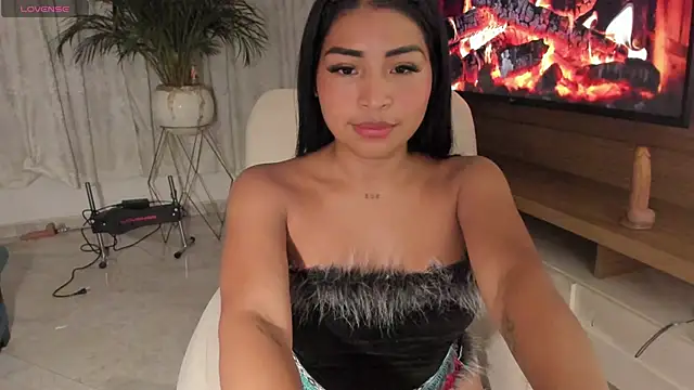 Pocahontascute 33 online show from January 26, 2025, 2:45 am