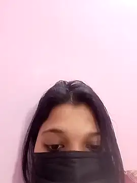 Snapshot of Beauty-khan chatting on January 17, 2025, 10:34 pm Beauty-khan online show from January 17, 2025, 10:34 pm