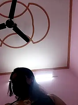 Snapshot of Beauty-khan chatting on January 19, 2025, 7:37 pm Beauty-khan online show from January 19, 2025, 7:37 pm