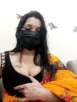 Snapshot of Beauty-khan chatting on November 10, 2025, 7:13 pm Beauty-khan online show from November 10, 2025, 7:13 pm