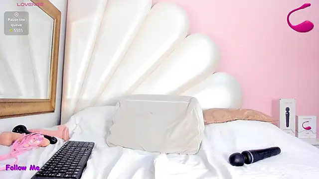 Snapshot of Keyla_Brooks chatting on February 22, 2025, 1:00 am Keyla Brooks online show from February 22, 2025, 1:00 am