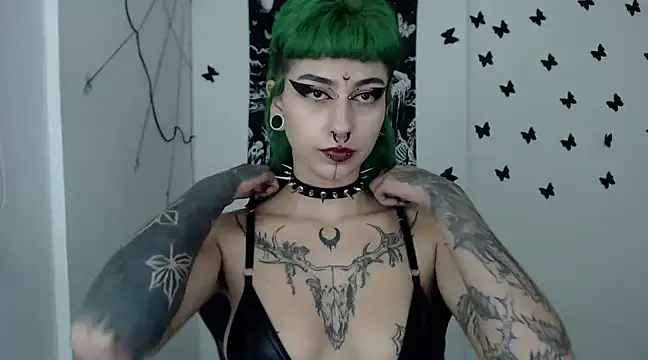 Snapshot of n0sferatus__ chatting on December 25, 2024, 4:22 am n0sferatus online show from December 25, 2024, 4:22 am