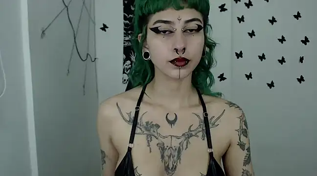 Snapshot of n0sferatus__ chatting on January 7, 2025, 5:12 am n0sferatus online show from January 7, 2025, 5:12 am