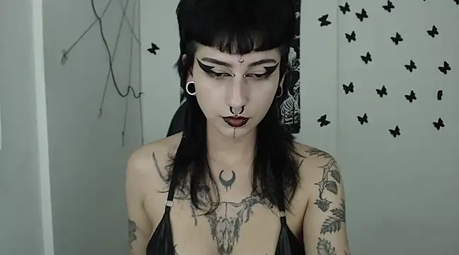 Snapshot of n0sferatus__ chatting on February 11, 2025, 2:03 am n0sferatus online show from February 11, 2025, 2:03 am