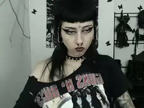 Snapshot of n0sferatus__ chatting on September 12, 2025, 4:23 am n0sferatus online show from September 12, 2025, 4:23 am