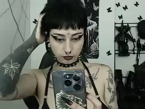 Snapshot of n0sferatus__ chatting on September 24, 2025, 2:37 am n0sferatus online show from September 24, 2025, 2:37 am