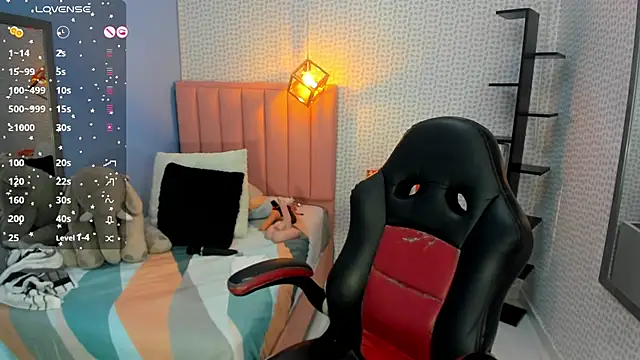 Snapshot of CATIAJONES chatting on November 7, 2025, 6:52 pm CATIAJONES online show from November 7, 2025, 6:52 pm