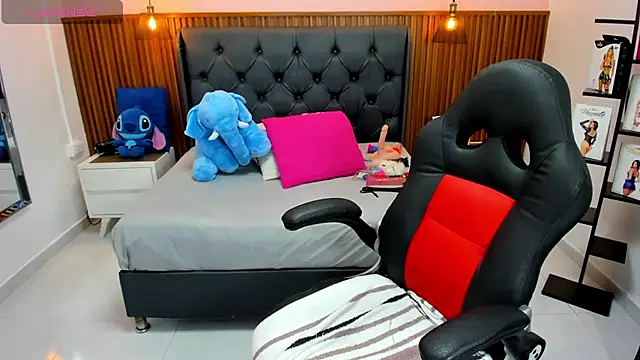 CATIAJONES online show from June 22, 2026, 7:11 pm