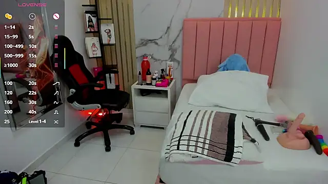 CATIAJONES online show from June 24, 2026, 7:02 pm