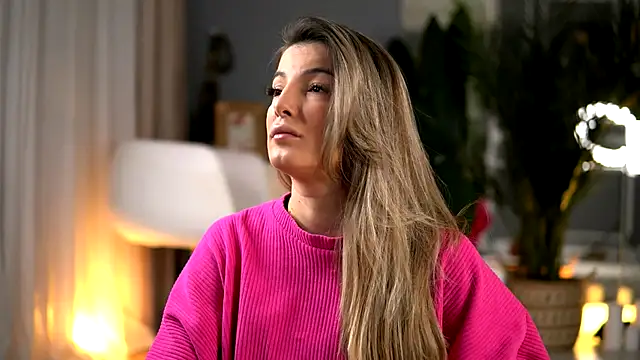 Snapshot of KellyMathews chatting on November 27, 2025, 3:19 am KellyMathews online show from November 27, 2025, 3:19 am