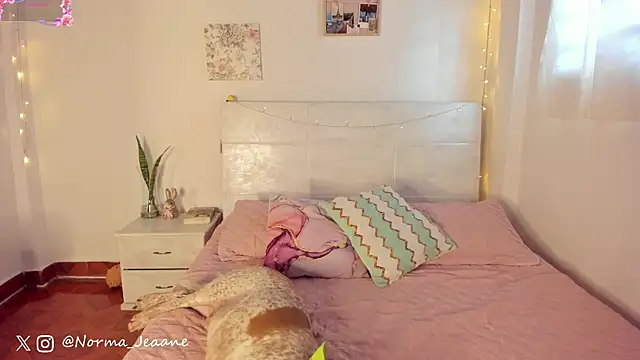 Snapshot of Norma-Jeaane chatting on January 8, 2025, 9:34 pm Norma-Jeaane online show from January 8, 2025, 9:34 pm