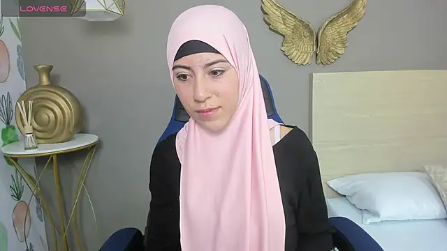 Snapshot of chaymae_nah_ chatting on December 20, 2024, 2:41 am chaymae nah online show from December 20, 2024, 2:41 am