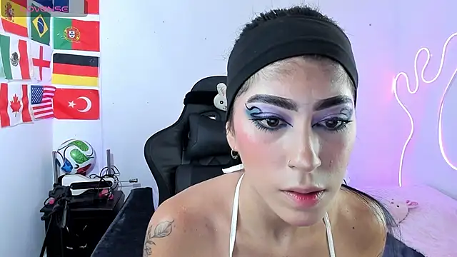 Snapshot of chaymae_nah_ chatting on June 23, 2026, 12:52 am chaymae nah online show from June 23, 2026, 12:52 am