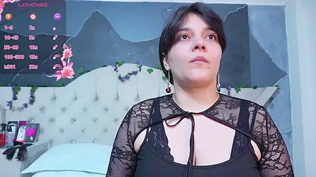 AmberGreyy  online show from April 26, 2026, 5:21 pm