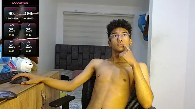 Snapshot of harrytwink18 chatting on September 12, 2025, 4:07 pm harrytwink18 online show from September 12, 2025, 4:07 pm