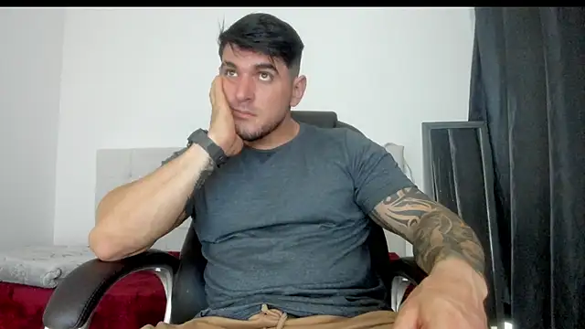 Teilor Creed online show from November 11, 2025, 8:42 pm