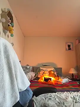 HelennaMoon  online show from September 21, 2025, 4:52 pm