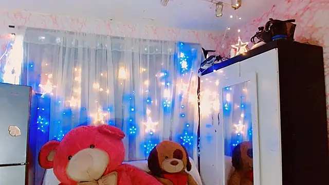 Snapshot of AngelicaDark chatting on November 10, 2025, 7:02 pm AngelicaDark online show from November 10, 2025, 7:02 pm