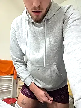 Snapshot of incr18 chatting on January 16, 2026, 12:09 pm incr18 online show from January 16, 2026, 12:09 pm