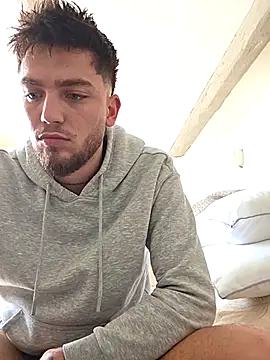 Snapshot of incr18 chatting on February 18, 2026, 12:12 pm incr18 online show from February 18, 2026, 12:12 pm