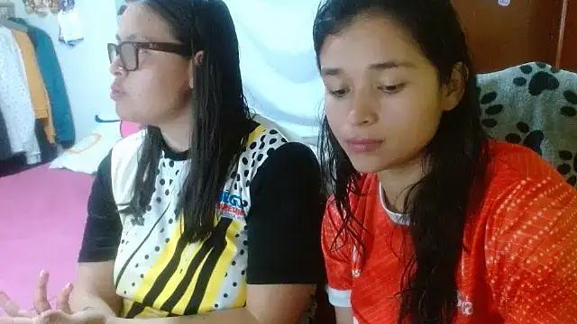 Snapshot of clayre_and_jill chatting on October 14, 2025, 4:57 am clayre and jill online show from October 14, 2025, 4:57 am