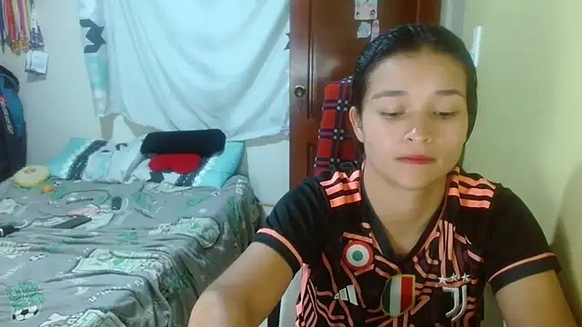 Snapshot of clayre_and_jill chatting on January 17, 2026, 3:11 am clayre and jill online show from January 17, 2026, 3:11 am