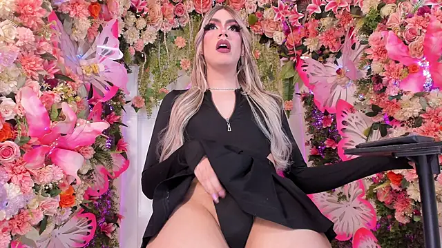 Laurenn evans online show from December 17, 2025, 9:10 pm