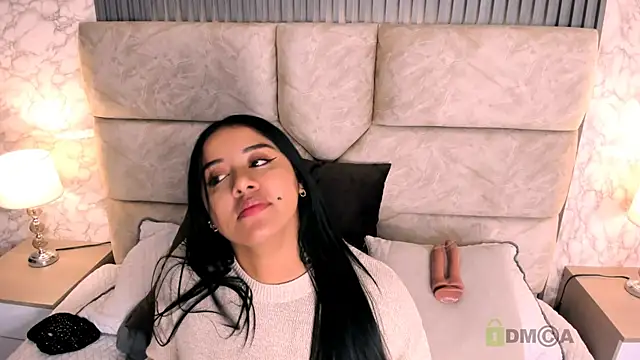 amatista  smith online show from February 22, 2025, 8:20 pm