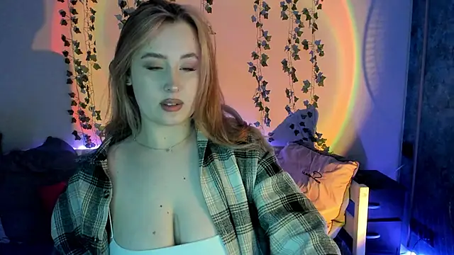 Emily Gin online show from March 8, 2025, 8:44 am