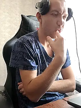 MityaXLoves online show from March 5, 2026, 6:31 am