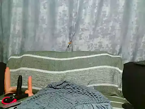 VANESAAMBER23 online show from December 22, 2025, 9:01 pm