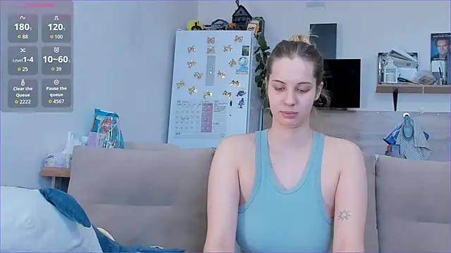 Girl alone home online show from April 26, 2026, 2:04 pm