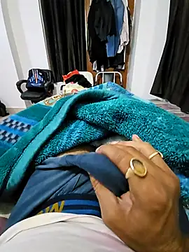 Snapshot of villagb12 chatting on November 18, 2025, 5:39 pm villagb12 online show from November 18, 2025, 5:39 pm