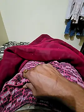 Snapshot of villagb12 chatting on November 25, 2025, 6:30 pm villagb12 online show from November 25, 2025, 6:30 pm