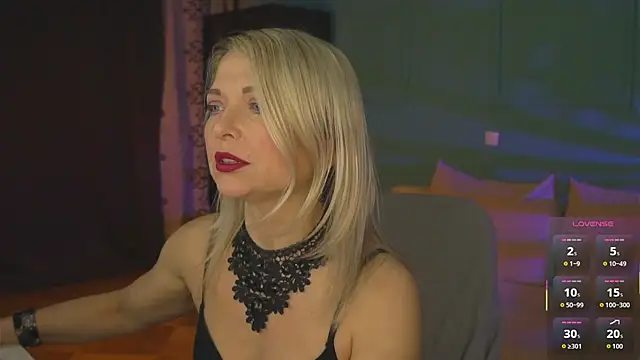Gloria Lovely online show from May 5, 2026, 11:18 am