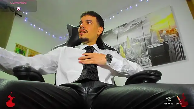 BRAYHAMBROWN online show from October 28, 2025, 3:43 am