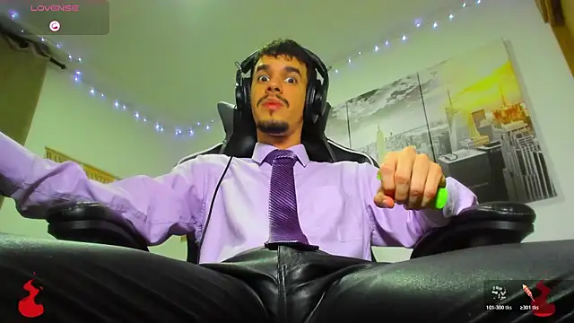 BRAYHAMBROWN online show from October 29, 2025, 5:42 am