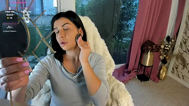 patriciakeys online show from October 12, 2025, 5:06 am