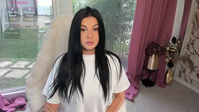 patriciakeys online show from October 13, 2025, 6:46 am