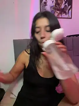 BrittanyDiaz online show from March 3, 2026, 9:21 pm