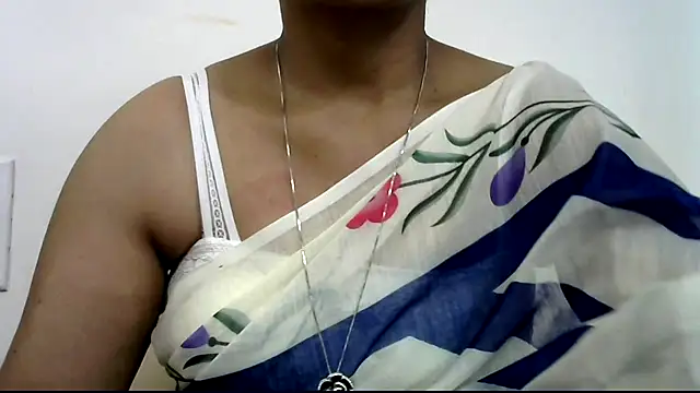 Snapshot of rashmika_reddy chatting on September 10, 2025, 4:23 am rashmika reddy online show from September 10, 2025, 4:23 am