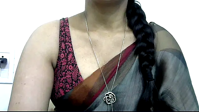 Snapshot of rashmika_reddy chatting on September 11, 2025, 4:01 am rashmika reddy online show from September 11, 2025, 4:01 am