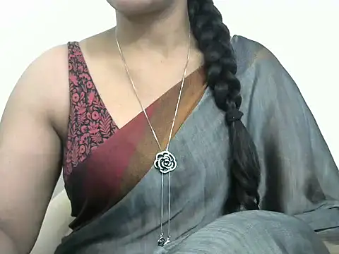 Snapshot of rashmika_reddy chatting on September 14, 2025, 5:23 pm rashmika reddy online show from September 14, 2025, 5:23 pm