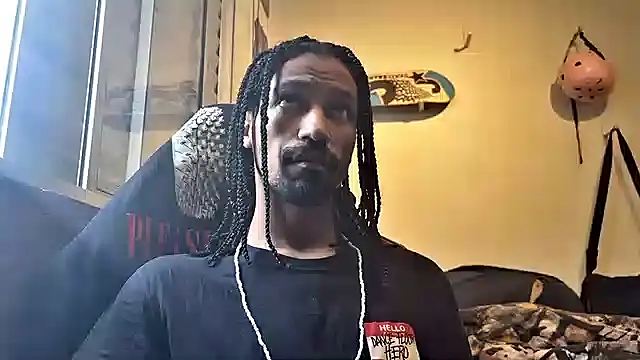 Snapshot of hotcamboy420 chatting on February 12, 2025, 5:37 pm hotcamboy420 online show from February 12, 2025, 5:37 pm