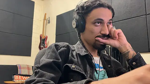 Snapshot of hotcamboy420 chatting on November 13, 2025, 3:49 am hotcamboy420 online show from November 13, 2025, 3:49 am