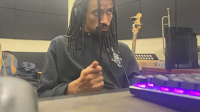 Snapshot of hotcamboy420 chatting on November 16, 2025, 5:57 am hotcamboy420 online show from November 16, 2025, 5:57 am