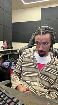 hotcamboy420 online show from January 7, 2026, 4:26 am